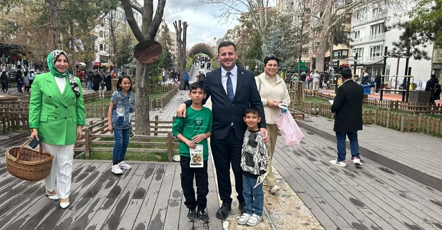 Engin Vural vatandaş ile bayramlaştı
