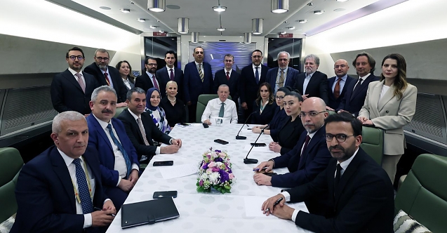 Cumhurbaşkanı Erdoğan İtalya dönüşü gazetecilerle görüştü