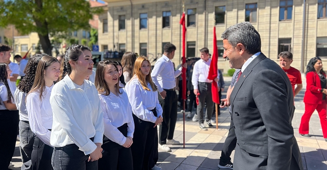 15-21 Mayıs Gençlik Haftası Çelenk Sunma Töreniyle Başladı