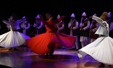 Yunus Emre şiirleri ve ilahileri ile anıldı
