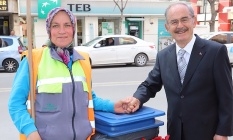 Yılmaz Büyükerşen'den 1 Mayıs mesajı