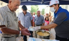 Odunpazarı'ndan aşure ikramı