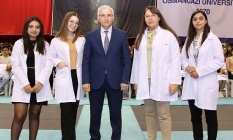 Hekim adayları ilk beyaz önlüklerini giydi