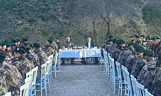 İl Emniyet Müdürü Ağırlar Özel Harekat Şube Müdürlüğü ekipleriyle iftar yaptı