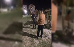 Polis ekiplerince Millet Bahçesi ve Dede Korkut Parkı’nda 68 şahıs sorgulandı