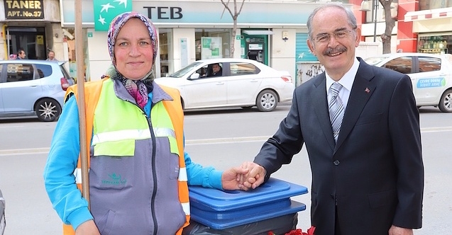 Yılmaz Büyükerşen#039;den 1 Mayıs mesajı