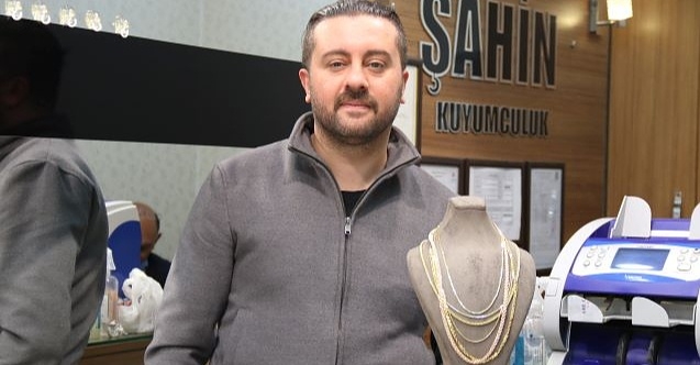 Uzmanından uyarı: Altınlarınızı bozdurmayın!