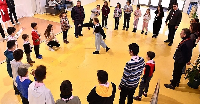 Çocuklar izciliği ve iklimi öğreniyorlar