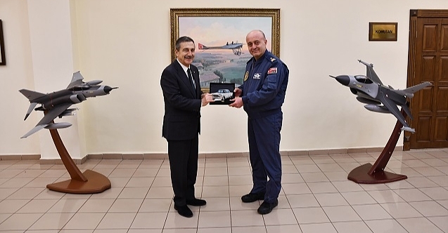 Başkan Ataçtan Tuğgeneral Eroğluna ziyaret