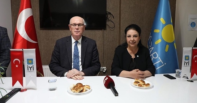 Kazım Kurt ile Emine Edizgil#039;den dikkat çeken mesajlar!