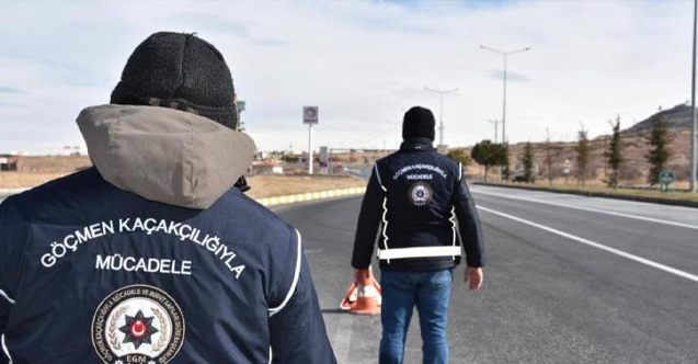 Kaçak yollardan yurda giren 20 göçmen yakalandı