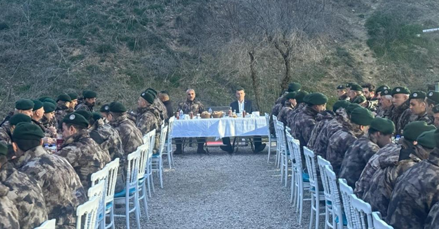 İl Emniyet Müdürü Ağırlar Özel Harekat Şube Müdürlüğü ekipleriyle iftar yaptı