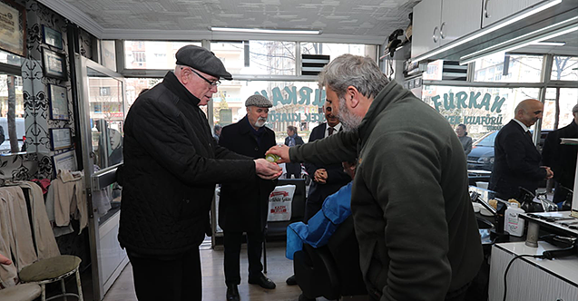 Kazım Kurt Alanönü ve İstiklal Mahallesinde esnafı gezdi