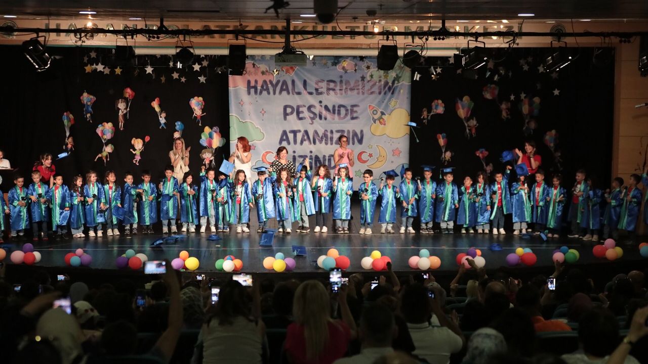 Odunpazarı’nın Minikleri Yıl Sonu Gösterileriyle Sahnede
