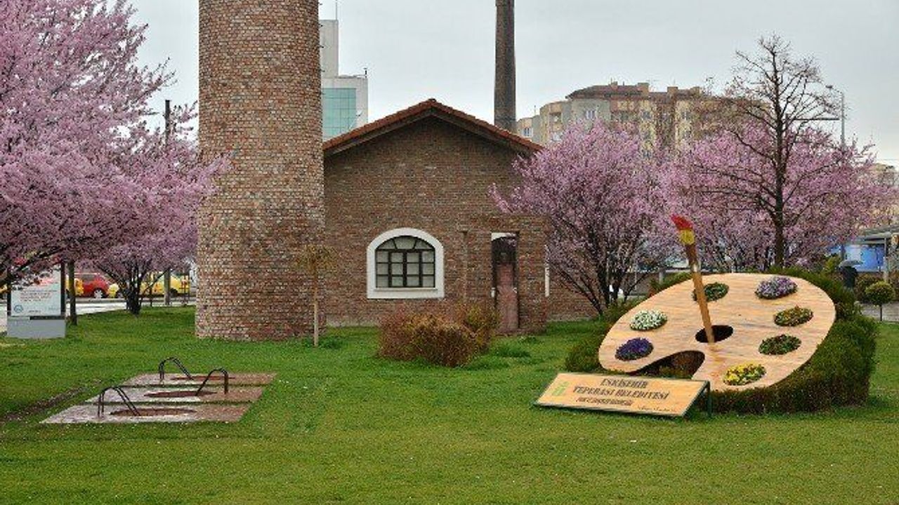 700 Çocuğun Çizgileri Görücüye Çıkıyor