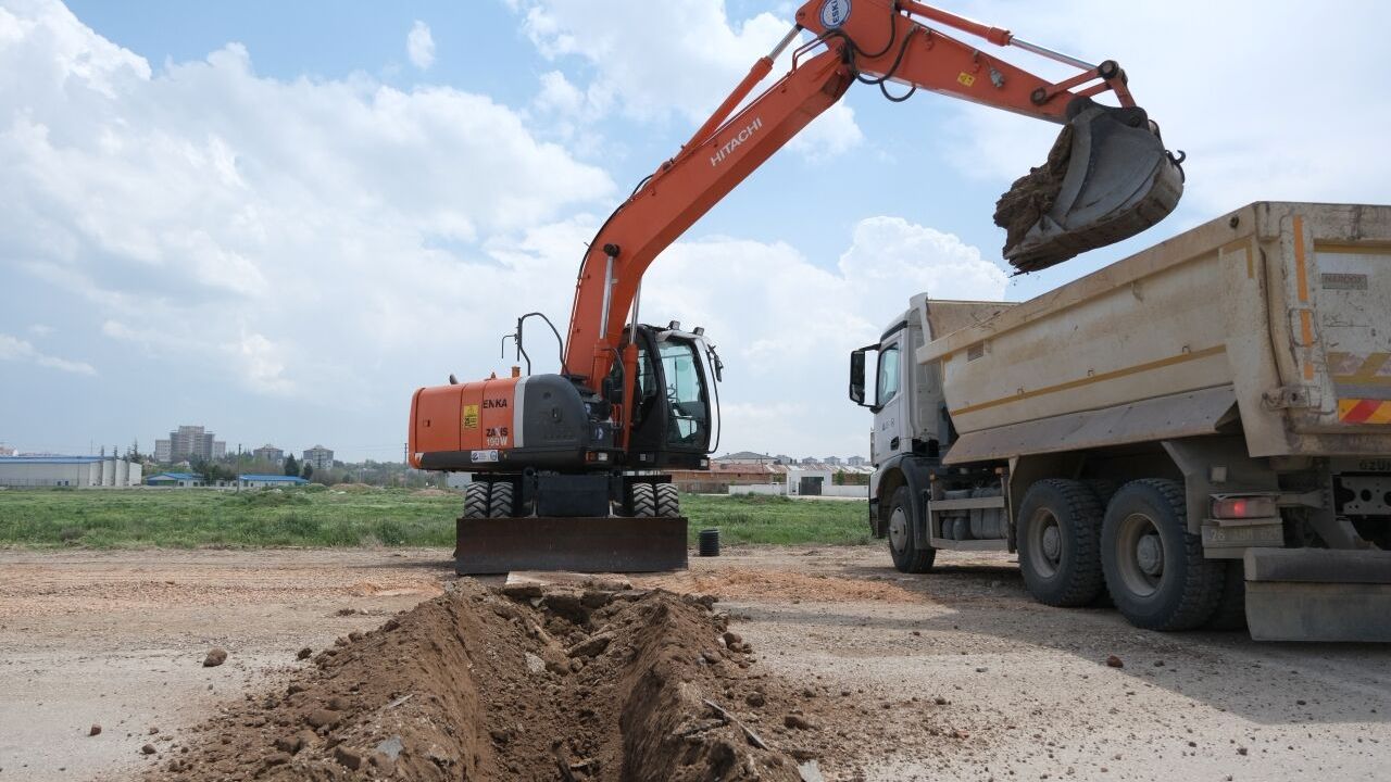 ESKİ’den Zincirlikuyu’ya Altyapı Güvencesi: Günhan Sokak’ın Yağmur Suyu Hattı Yenilendi