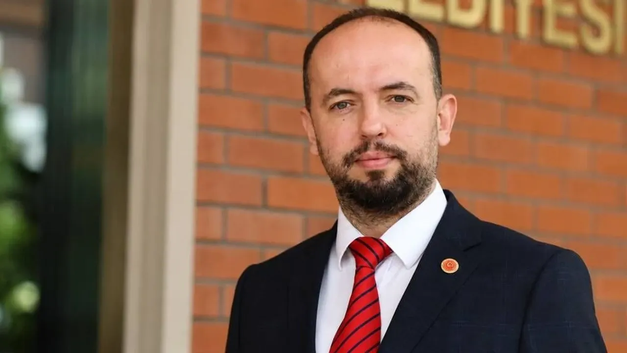 Ali Semih Ünlü'den Ahmet Ataç'a Sert Çıkış