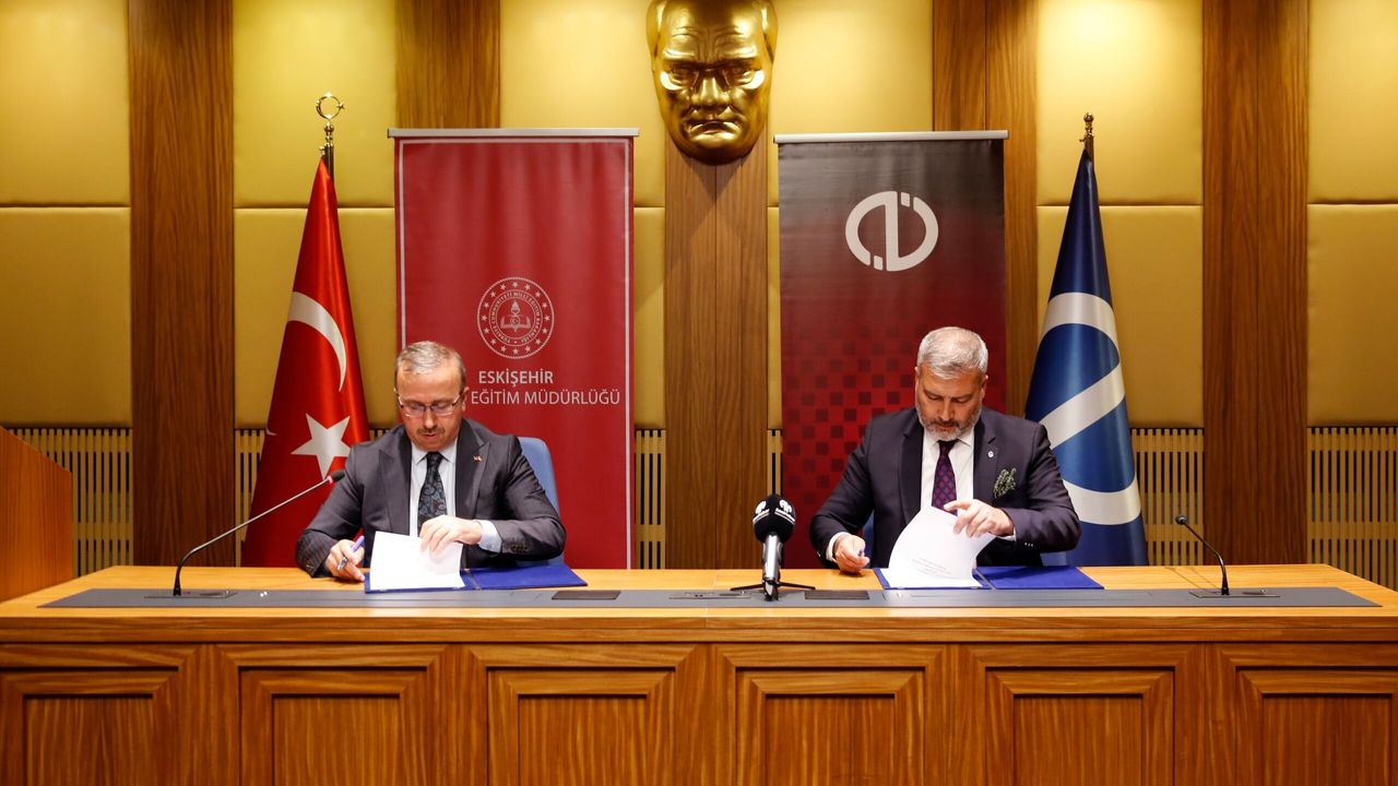 Anadolu Üniversitesi ile İl Milli Eğitim Müdürlüğü arasında iş birliği