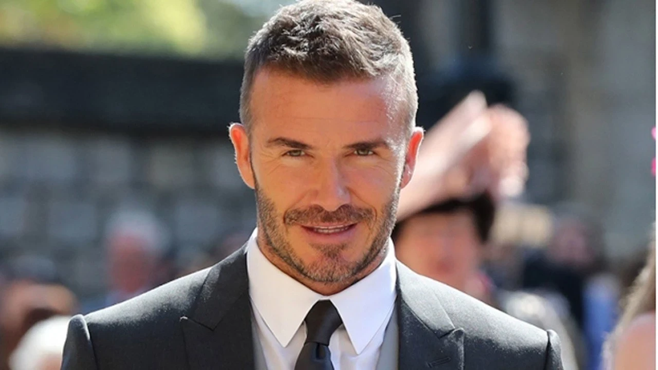 david-beckham-turk-futbolunun-buyuk-hayraniyim-y0p6_cover david-beckham-turk-futbolunun-buyuk-hayraniyim-y0p6_cover