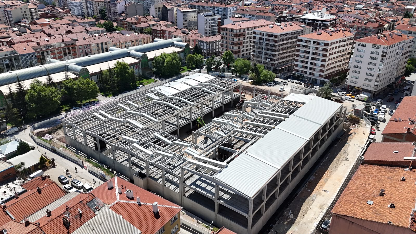 Kurtuluş Pazar Yeri hızla yükseliyor