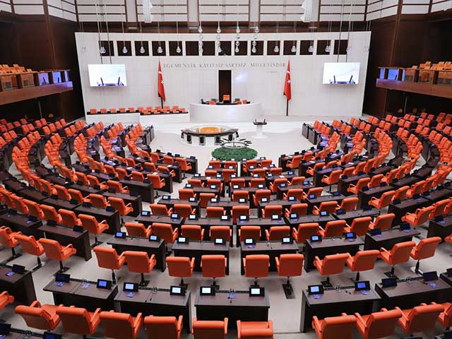 Yaş indirimi sınırlandırılıyor, müebbet hapis yolu açılıyor