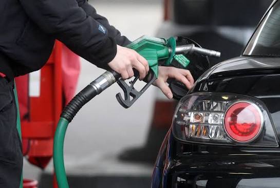 Akaryakıtta Zam Yağmuru Sürüyor: Motorine 4 TL 20 Kuruşluk Yeni Zam
