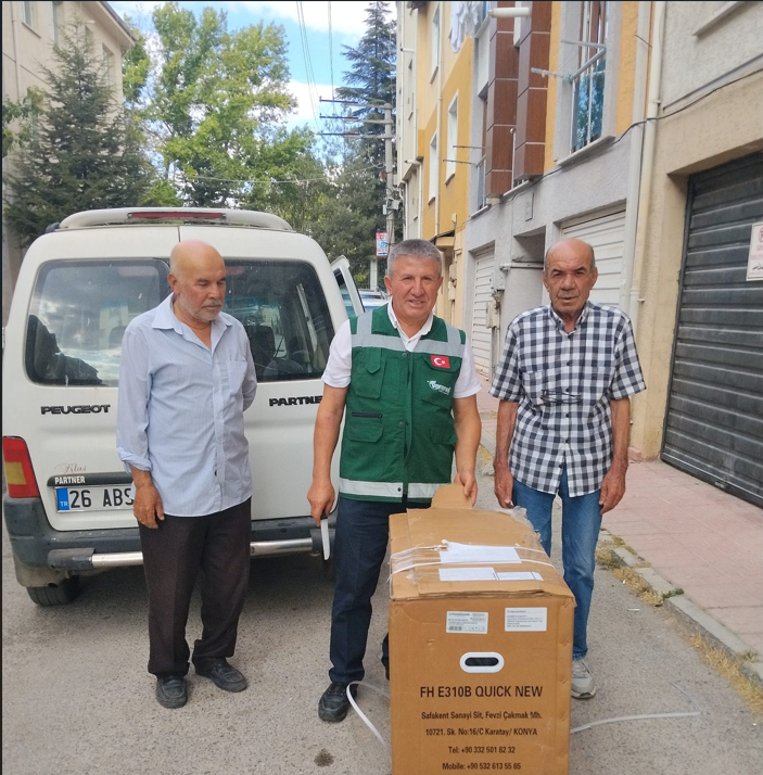 "Gönüllere dokunmaya söz verdik": Eskişehir Verenel Derneği'nden akülü sandalye yardımı