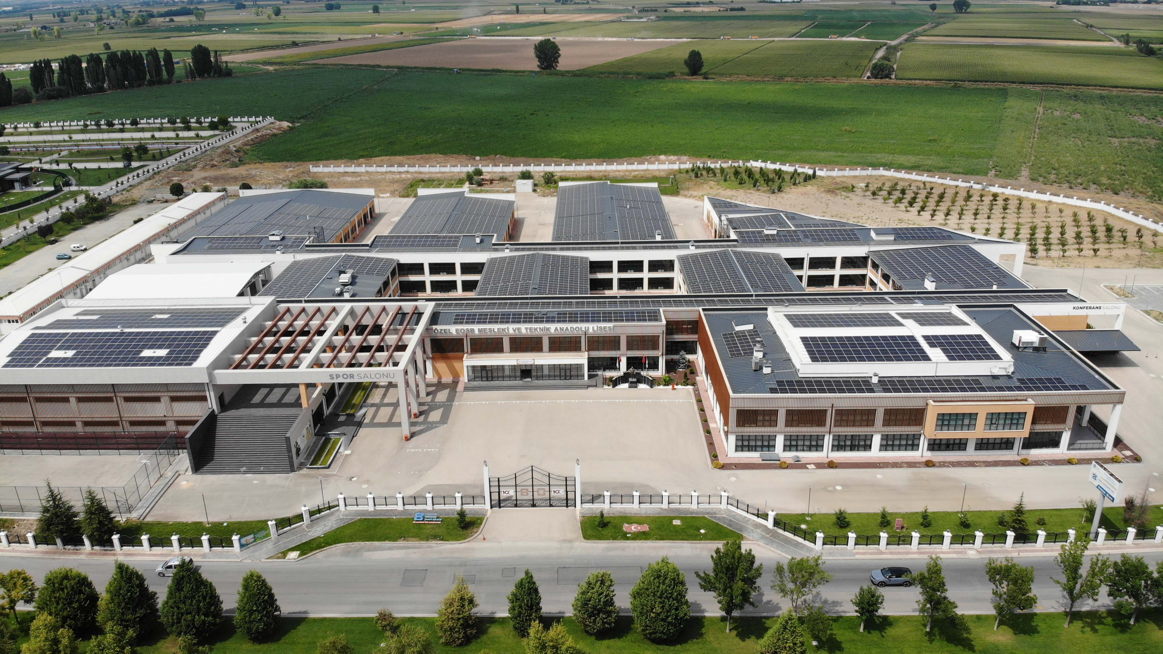 Özel EOSB Mesleki ve Teknik Anadolu Lisesi'ne Rekor Başvuru: 1168 Öğrenci Sınırda