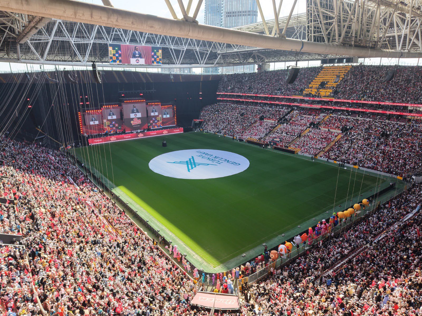 TÜGVA Yaz Okulları RAMS Park'ta kapanış yaptı
