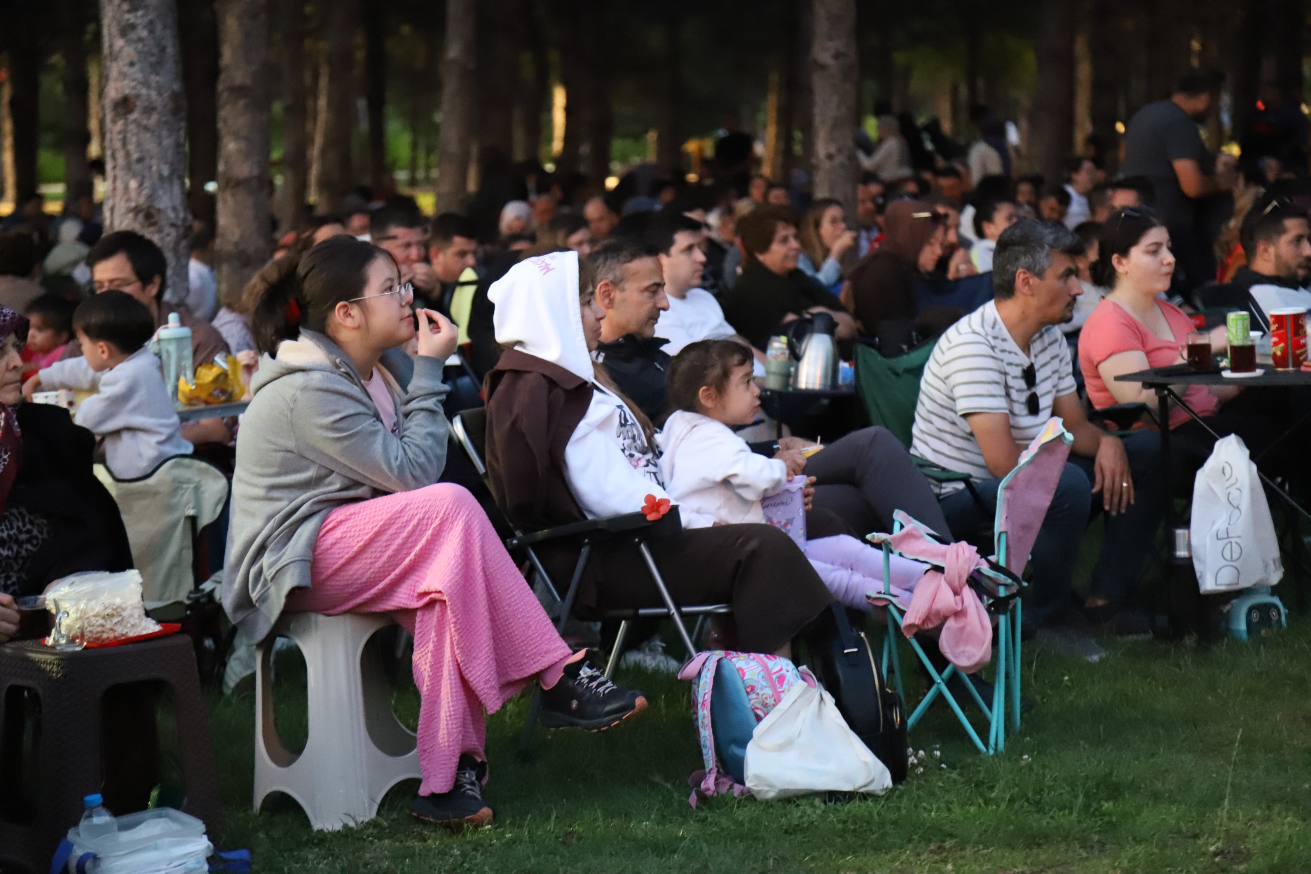Aktif Yaşam Parkında Yeşilçam İle Açık Hava Sinema Keyfi Sürüyor