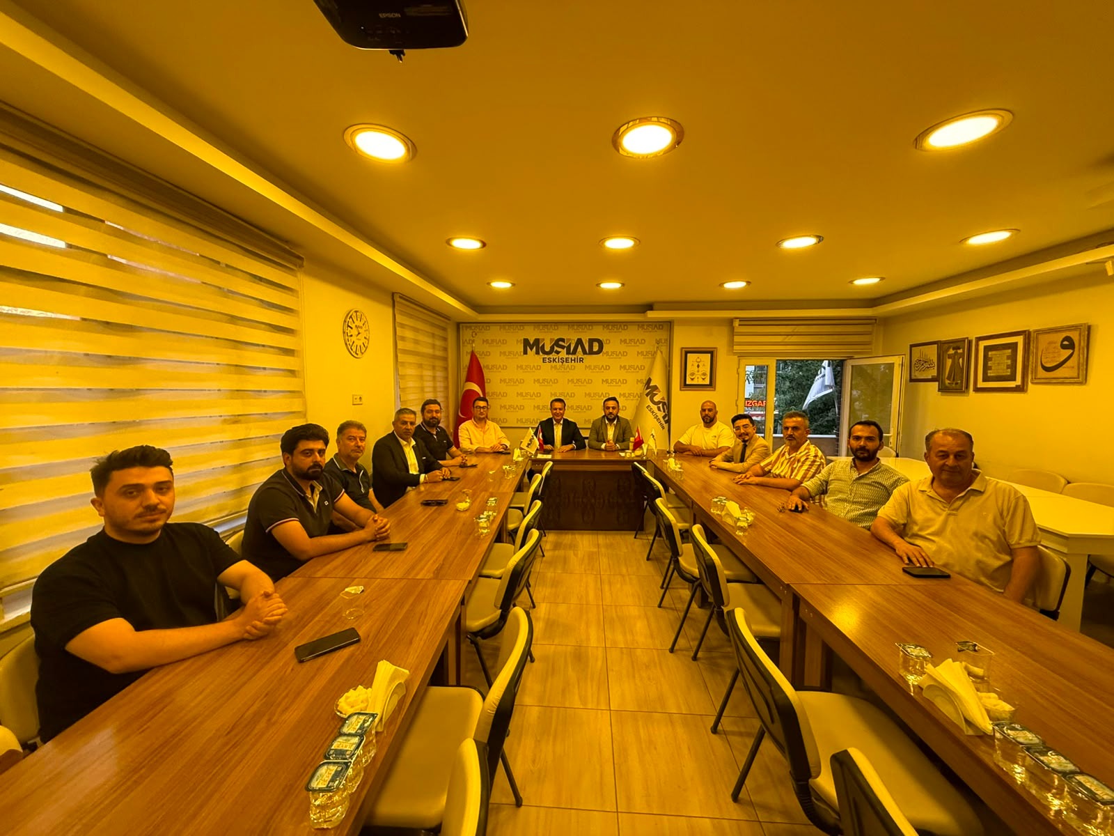 Saint-Josse-ten-Noode Belediye Başkanı Emir Kır’dan MÜSİAD Eskişehir’e Ziyaret