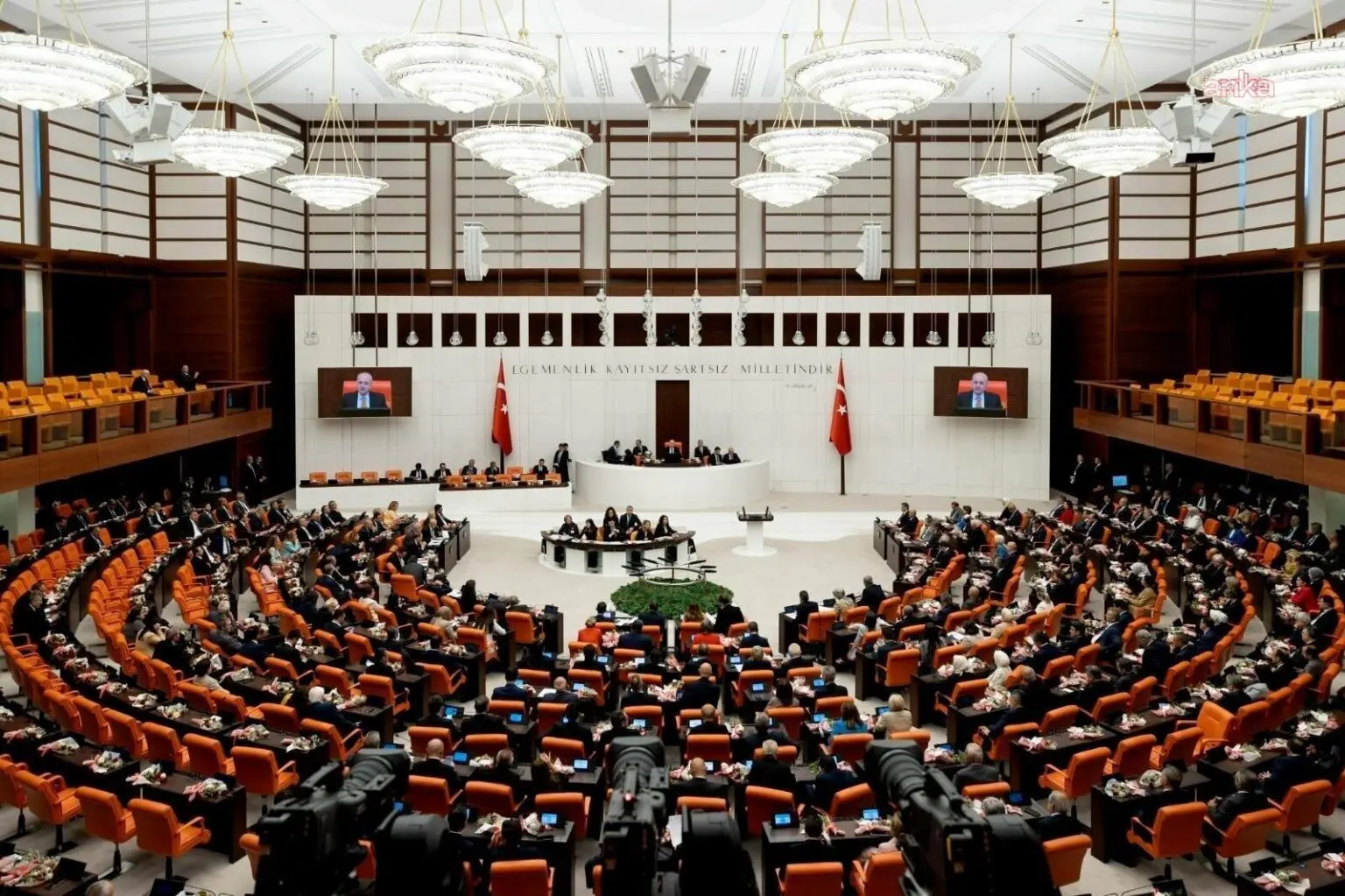 Çerçeve Yasa Meclis'ten Geçti: İşte 12 Maddelik Düzenlemenin Detayları