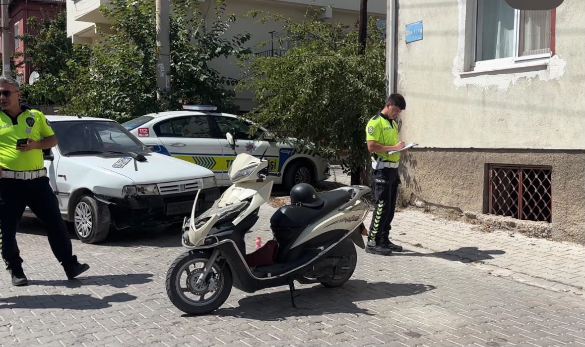 Otomobil ile motosiklet çarpıştı: 1 yaralı