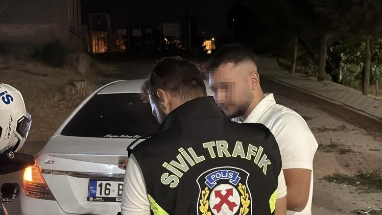 ’Dur’ ihtarına uymayan 19 yaşındaki alkollü sürücüye 202 bin TL ceza