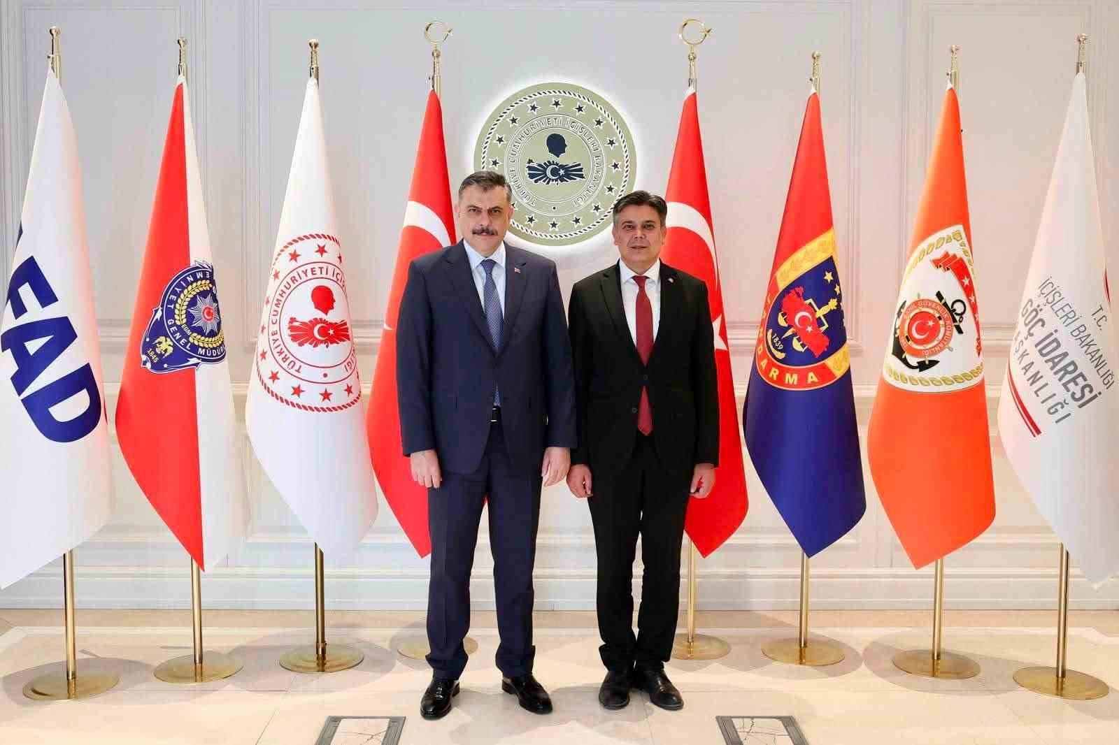 Başkan Durgut, İçişleri Bakanı Çiftçi ile bir araya geldi.