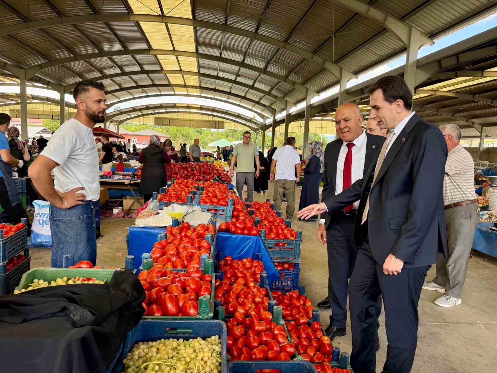 Hisarcık Kaymakamı Atam ve Başkan Demirtaş’tan pazar yeri ziyareti