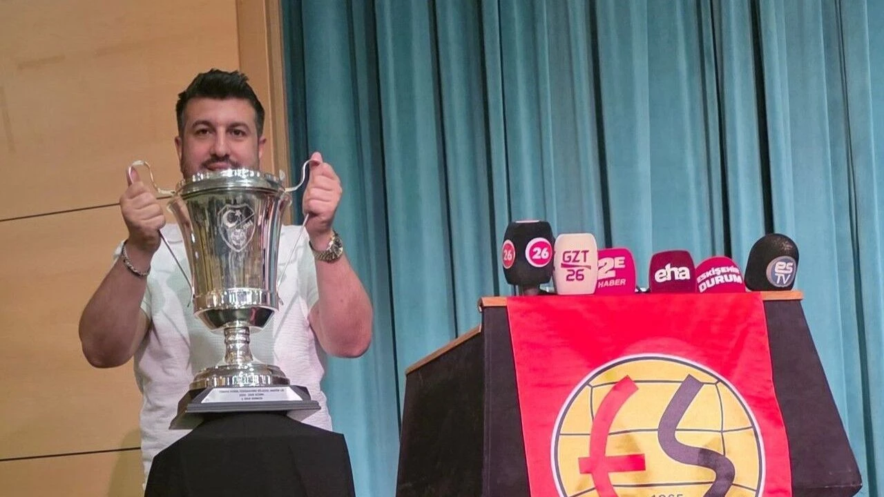 Eskişehirspor Taraftarından Ümit Şapcı’ya Sert Tepki