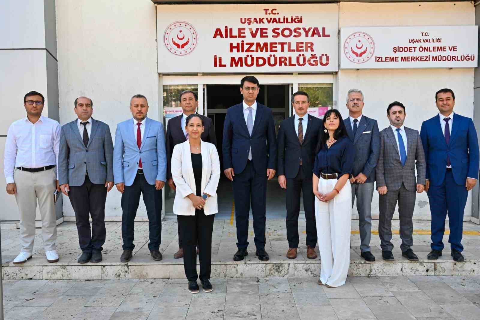 Uşak’ta sosyal hizmet çalışmaları değerlendirildi