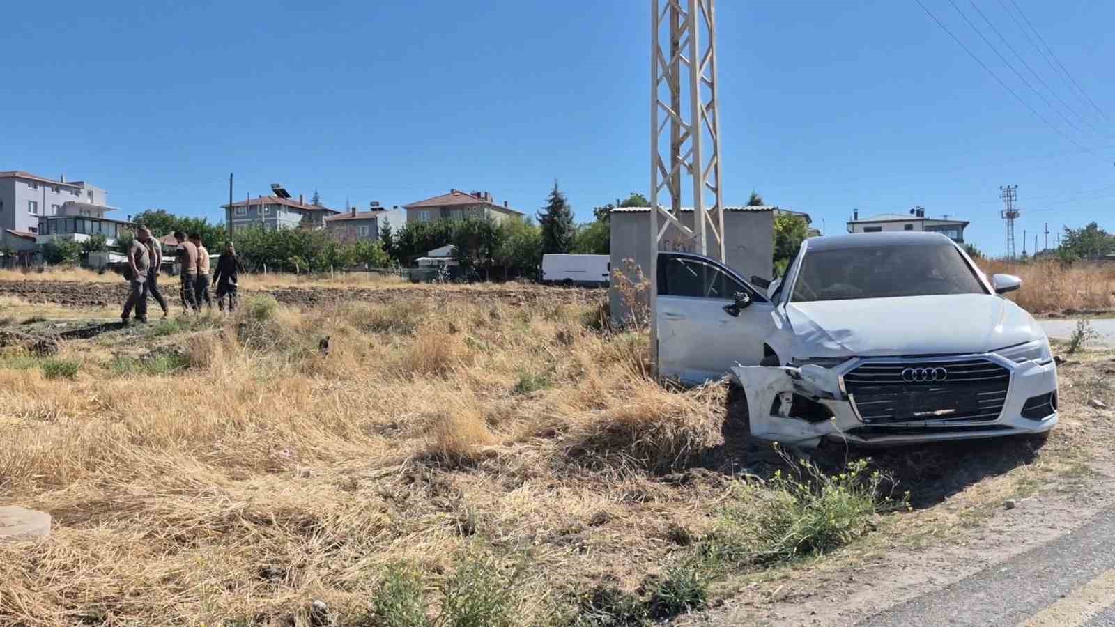 İki otomobilin karıştığı kazada 5 kişi yaralandı