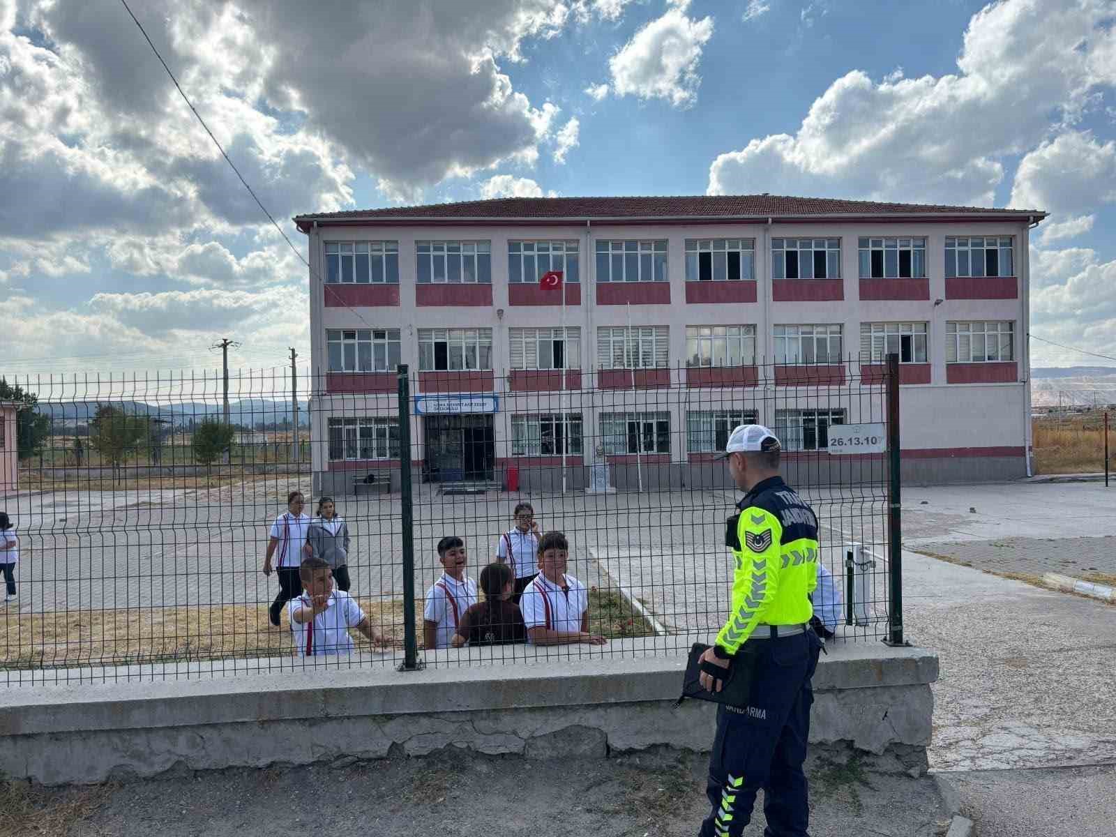 Eskişehir’de okul çevresi ve servis araçlarına yönelik uygulama yapıldı