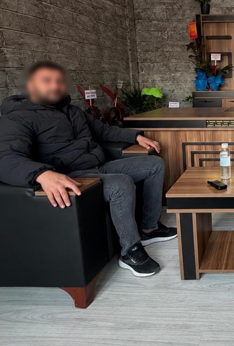 Aldığı bıçak darbesiyle ağır yaralanan 25 yaşındaki esnaf hayatını kaybetti