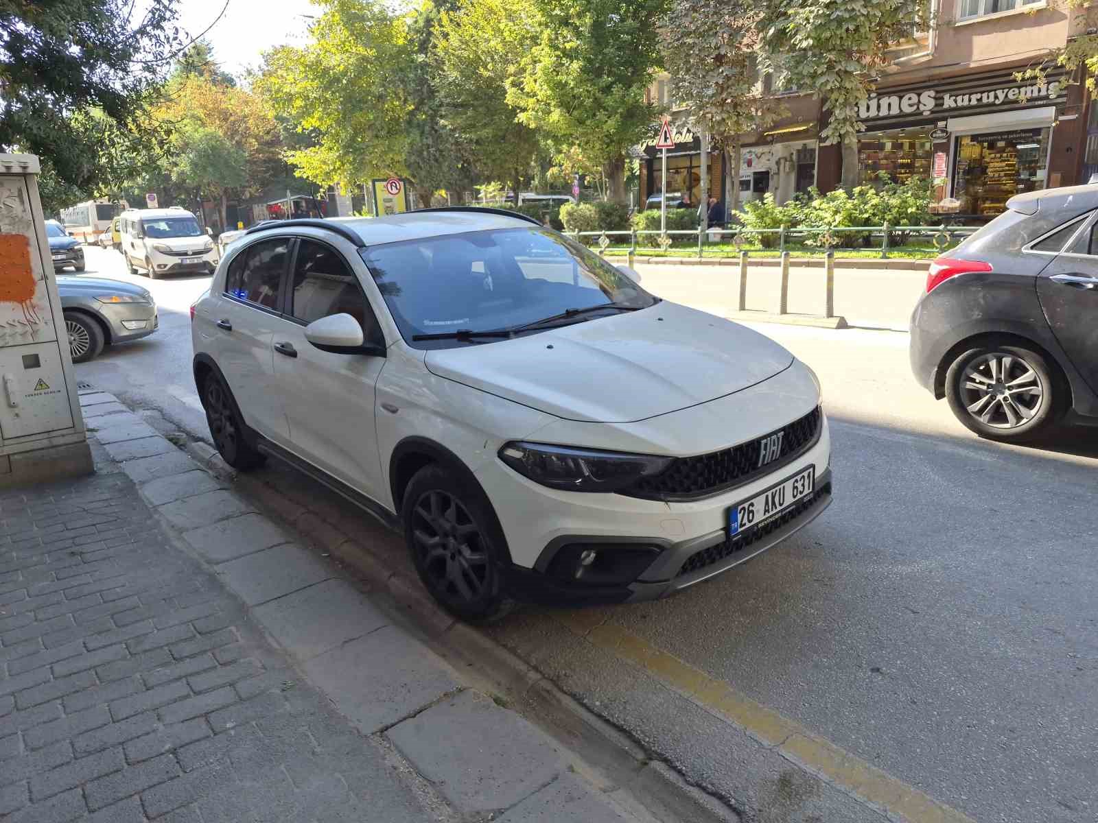 Eskişehir’de otomobilin çarptığı yaşlı adam yaralandı