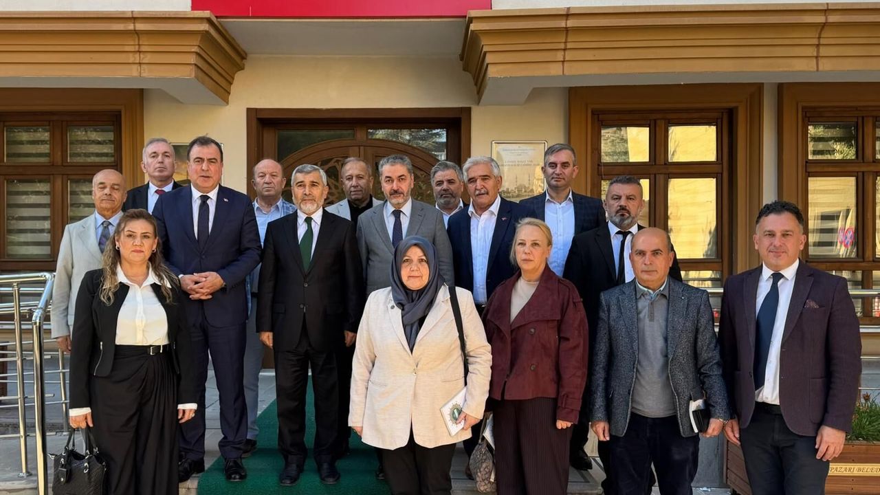 MHP Eskişehir İl Başkanı Ayhan Sezer’den Müftü Muharrem Gül’e ziyaret