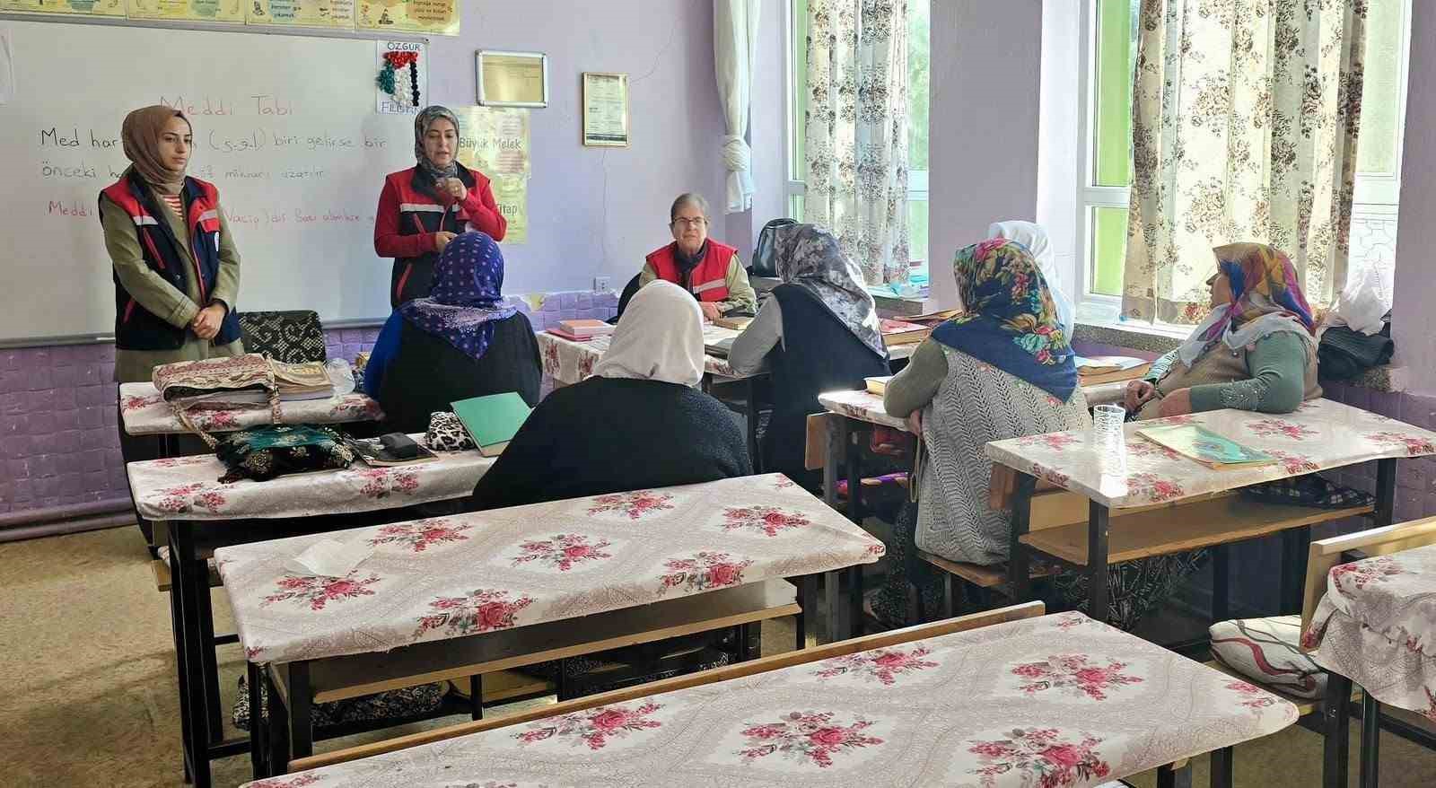 Kadın çiftçilere yönelik bilgilendirme çalışması gerçekleştirildi