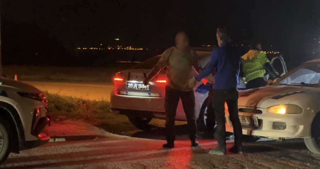 Alkollü yakalanan sürücünün arkadaşı: "Bu şoför salak, ben size yakalanmam"