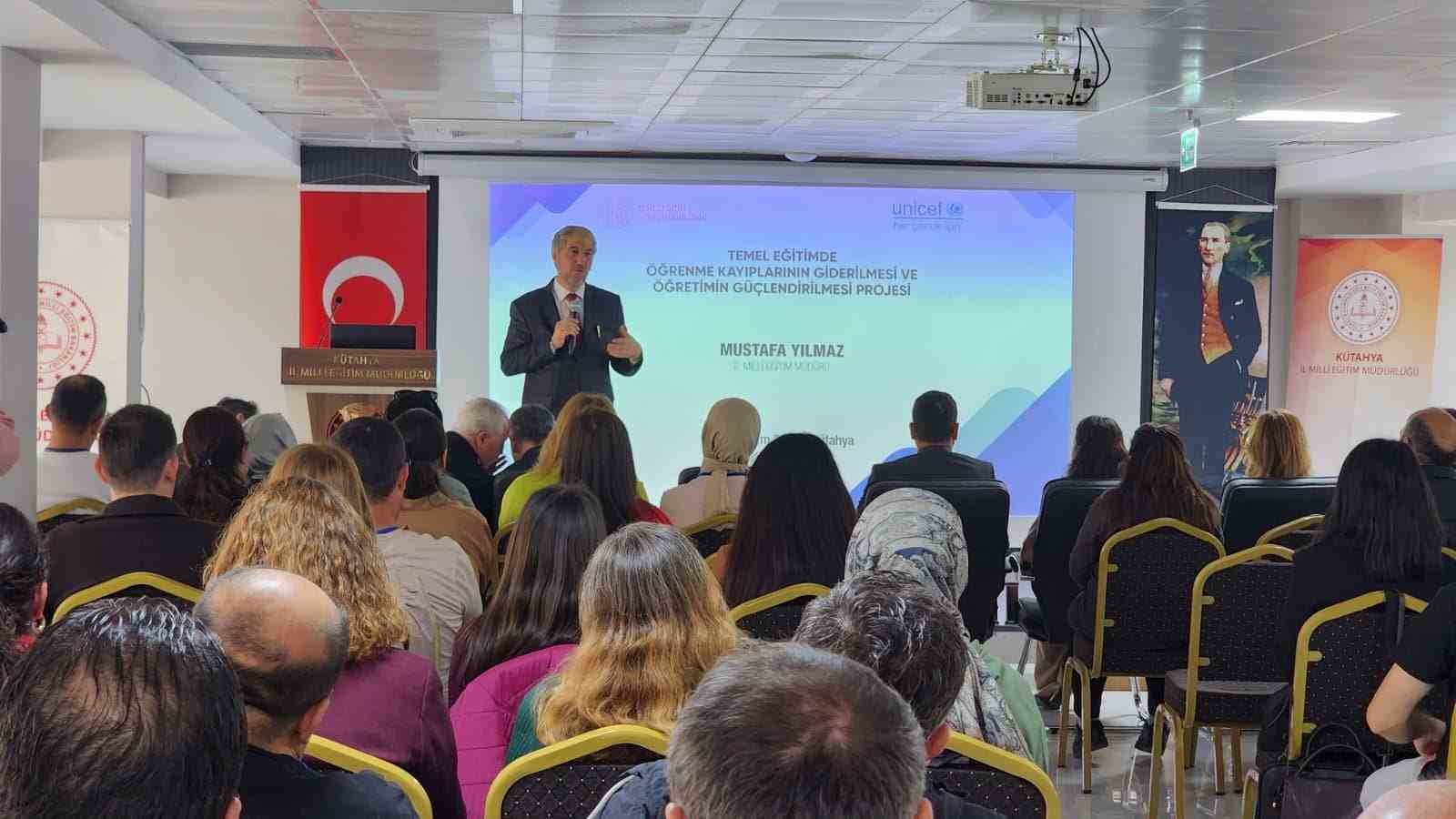 Öğrenme Kayıplarını Giderme Projesinin eğitici eğitimi Kütahya’da başladı