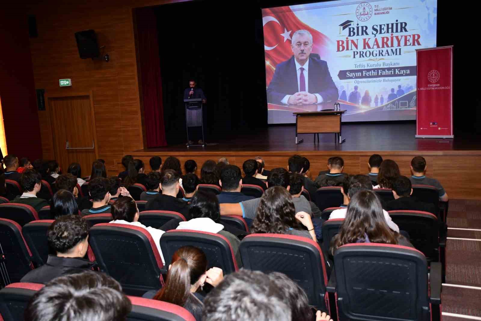 Öğrenciler kariyer yolculuğuna ilham veren isimlerle buluşuyor