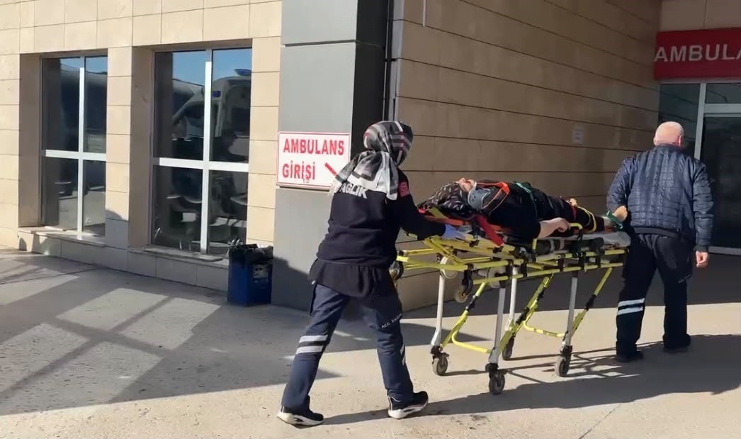 Tavşanlı’da trafik kazası: 2 yaralı