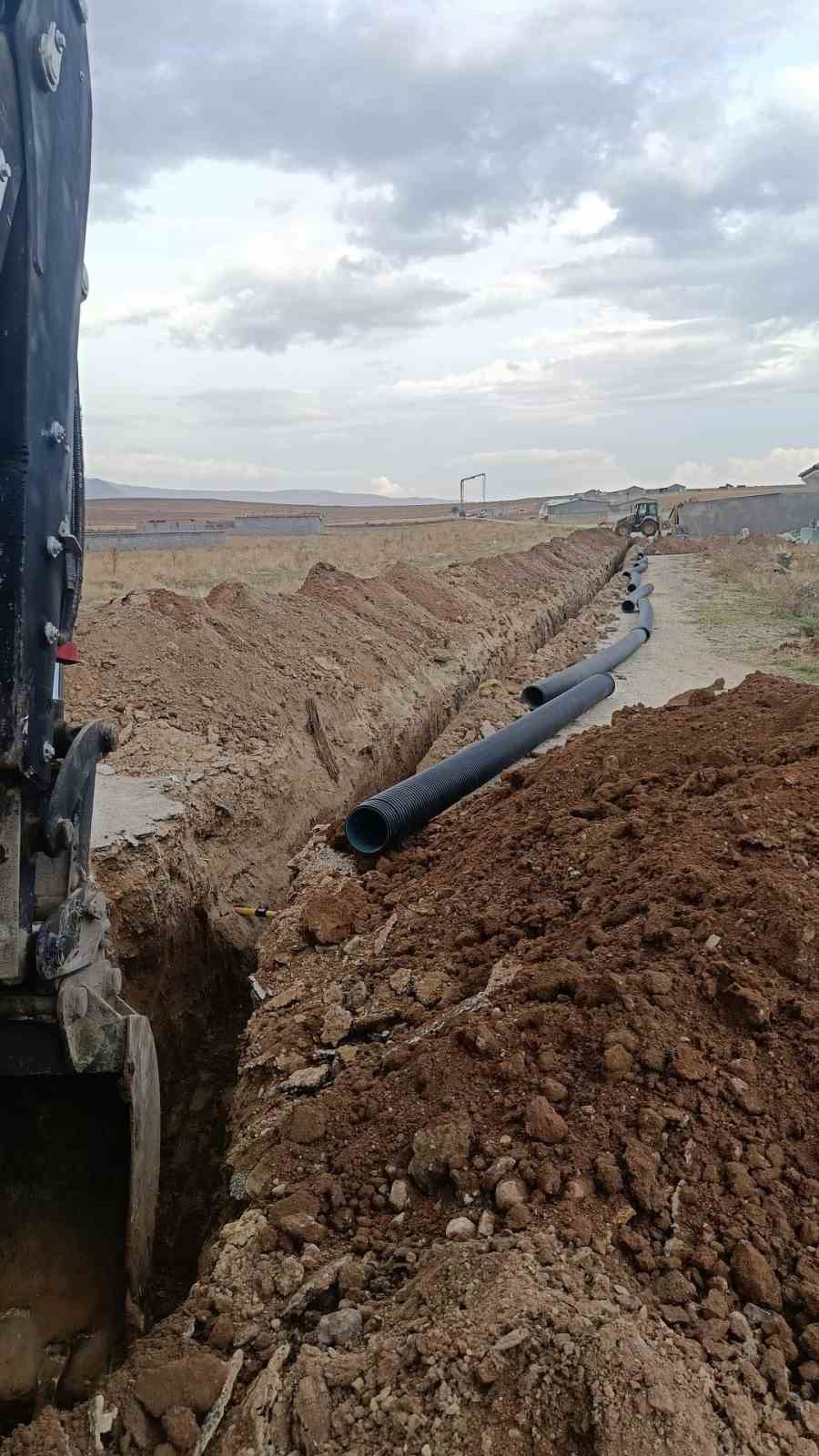 Bolvadin’de alt yapı çalışmaları sürüyor