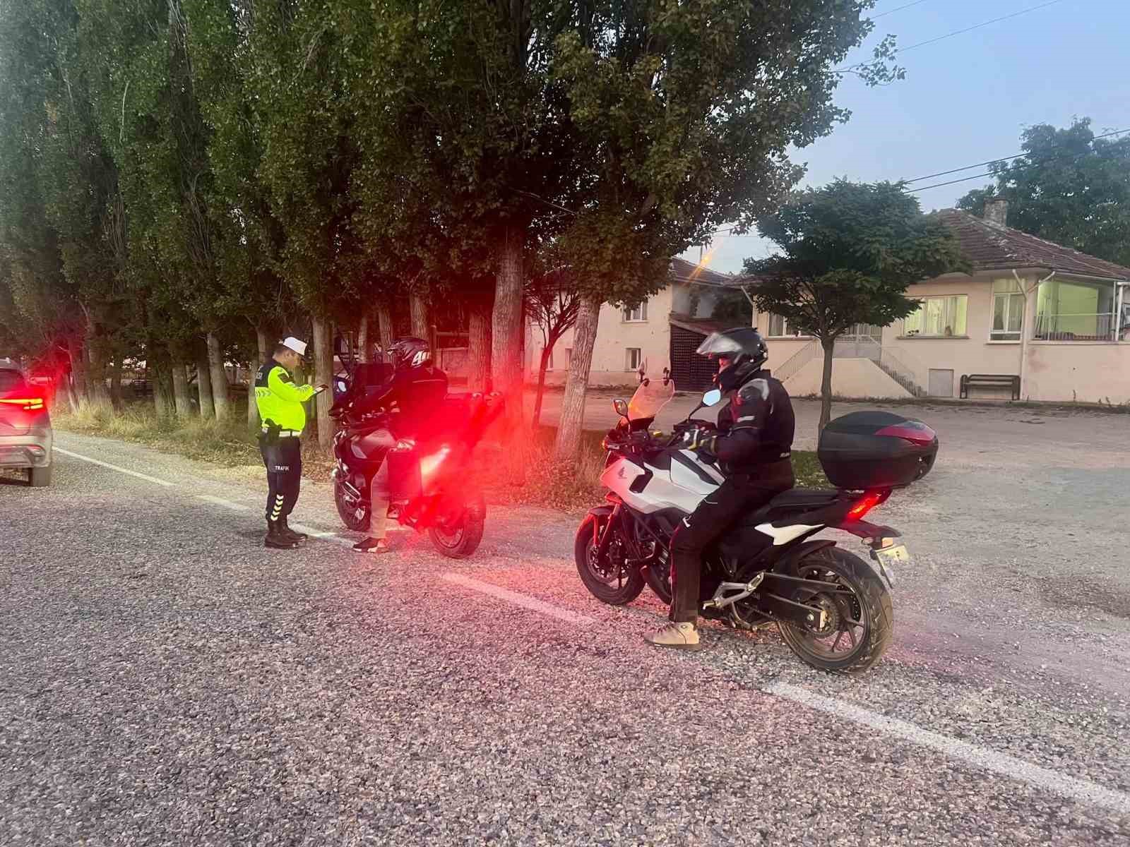 Bilecik’te kurallara uymayan 7 sürücüye ceza